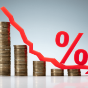 Vale_a_Pena_Esperar_a_Queda_dos_Juros_para_Financiar_um_Imóvel_Capa